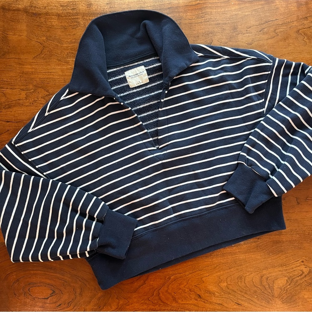 Abercrombie & Fitch Navy Striped Fleece Cropped Pullover